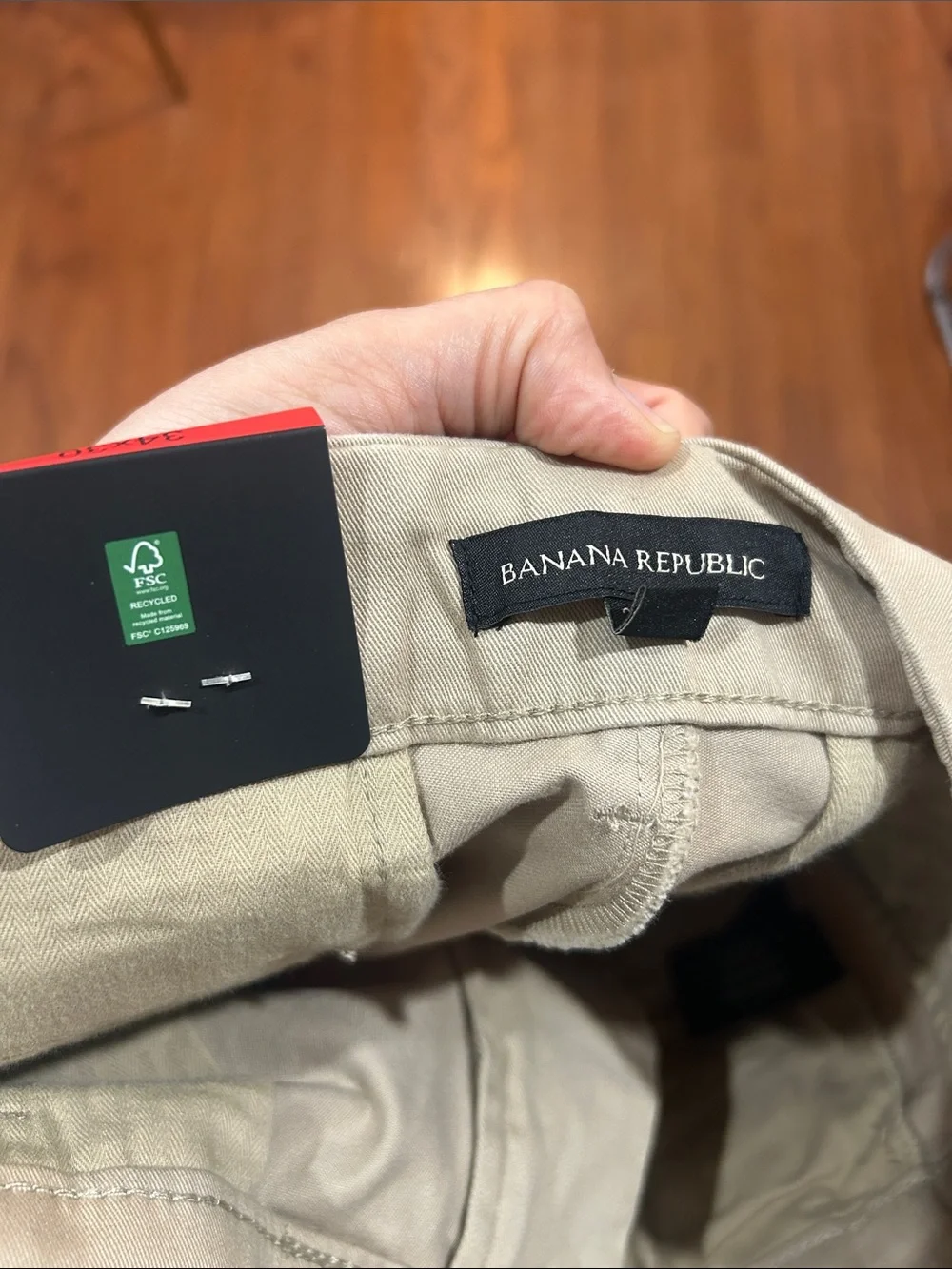 Banana Republic Men's Chinos in Light Cream - Picture 5 of 5
